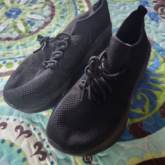 Nwt womens sneakers - Picture 1 of 7